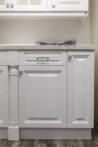 Угловая кухня, эмаль белая, лак - Компания «Маэстро»